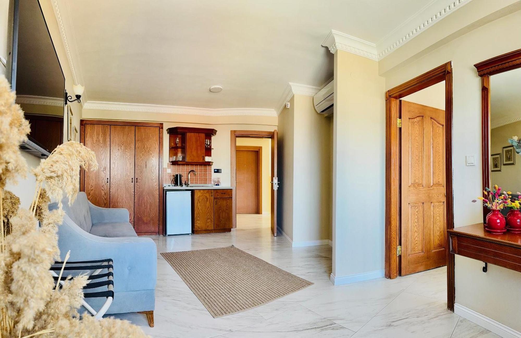 Rosy Suites Hotel Kusadasi Bagian luar foto